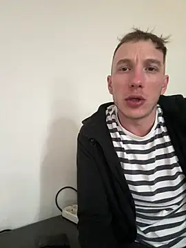 Zsombo21cm online show from 04/17/26, 06:49