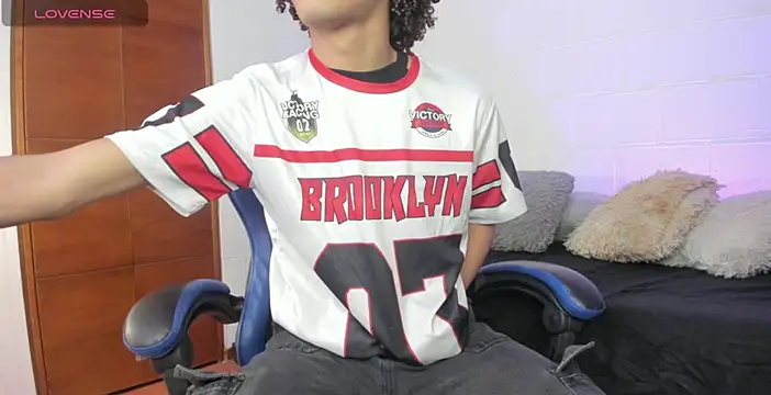 kleo helenos online show from 12/01/25, 11:38