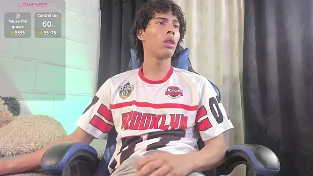 kleo helenos online show from 11/05/25, 03:42