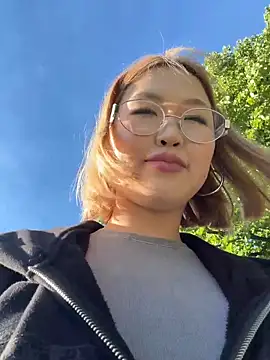 Aiko Yumi online show from 06/10/26, 04:08