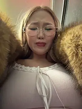 Aiko Yumi online show from 02/20/26, 05:04