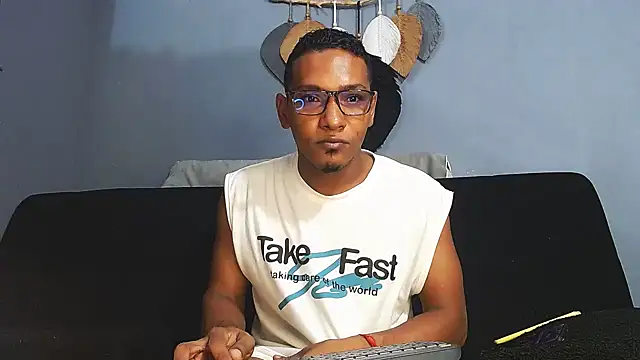 Snapshot of Grandeygruesa1 chatting on 01/10/26, 07:04 Grandeygruesa1 online show from 01/10/26, 07:04