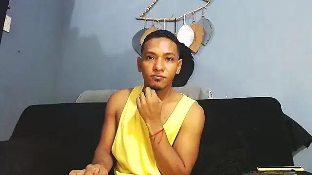 Snapshot of Grandeygruesa1 chatting on 02/05/26, 03:35 Grandeygruesa1 online show from 02/05/26, 03:35