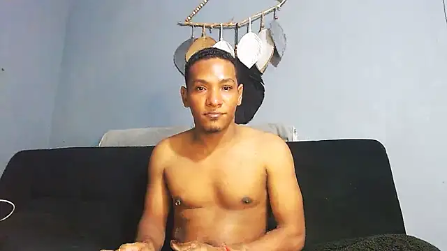 Snapshot of Grandeygruesa1 chatting on 12/22/25, 02:01 Grandeygruesa1 online show from 12/22/25, 02:01