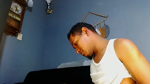 Snapshot of Grandeygruesa1 chatting on 03/20/25, 11:27 Grandeygruesa1 online show from 03/20/25, 11:27