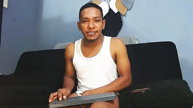 Snapshot of Grandeygruesa1 chatting on 10/29/25, 06:34 Grandeygruesa1 online show from 10/29/25, 06:34