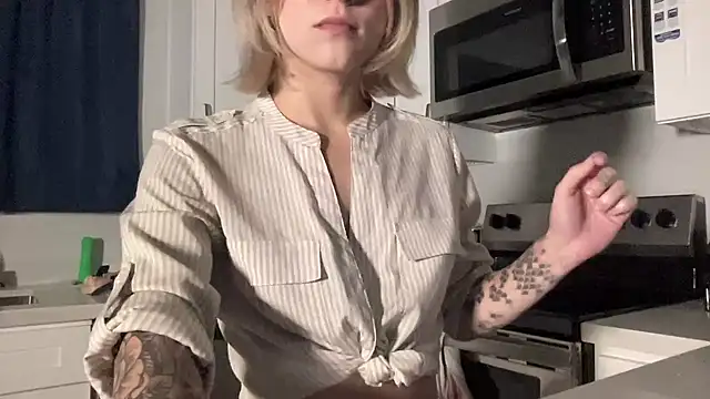 NatalieKneals online show from 01/11/26, 02:18