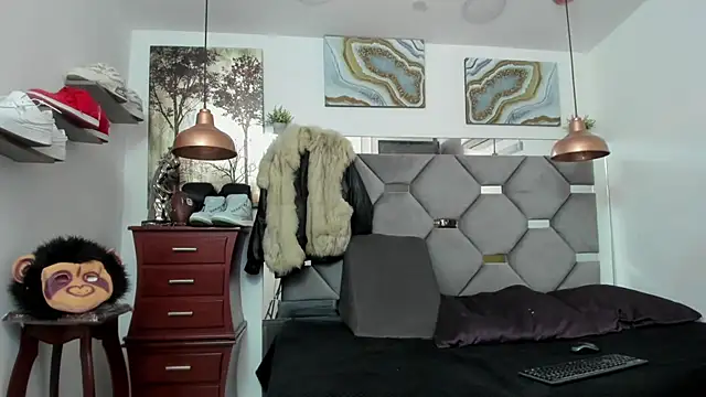 Snapshot of KING_FIT chatting on 03/20/25, 01:24 KING FIT online show from 03/20/25, 01:24