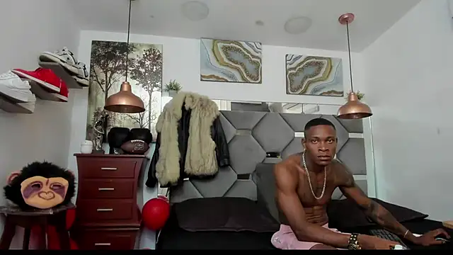 Snapshot of KING_FIT chatting on 09/11/25, 12:10 KING FIT online show from 09/11/25, 12:10