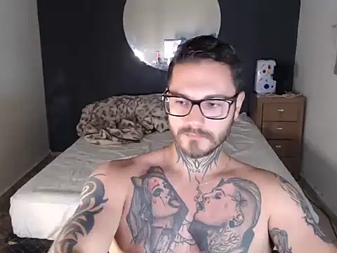 clark r online show from 11/11/25, 04:46