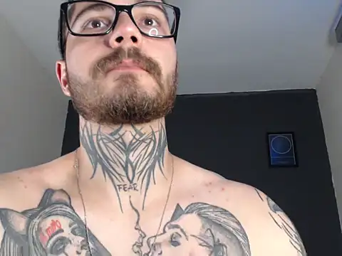 clark r online show from 09/10/25, 12:42