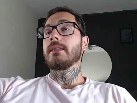 clark r online show from 09/25/25, 11:44