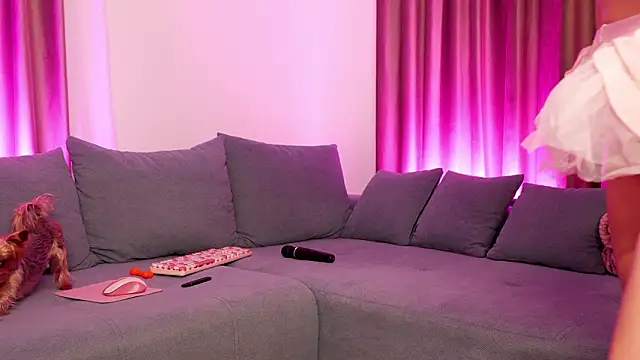 BaayBee   online show from 02/02/26, 09:03