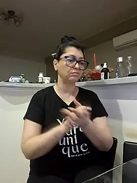 Milf Abigail online show from 11/03/25, 12:27