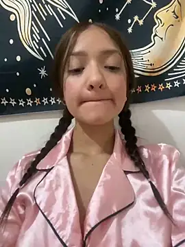 Snapshot of Alicia_ALICIA chatting on 03/07/25, 12:48 Alicia ALICIA online show from 03/07/25, 12:48