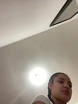 Alicia ALICIA online show from 05/13/26, 03:46