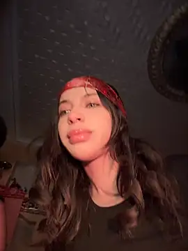 Snapshot of ORLA86 chatting on 09/22/25, 10:05 ORLA86 online show from 09/22/25, 10:05