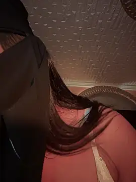 Snapshot of ORLA86 chatting on 09/27/25, 09:21 ORLA86 online show from 09/27/25, 09:21