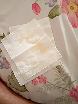 medo141414 online show from 11/11/25, 08:20