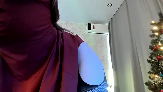 LissaCain online show from 12/23/25, 07:18