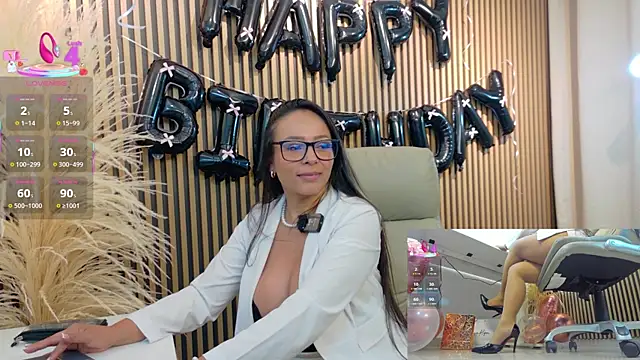 lulu 072 online show from 11/12/25, 12:15