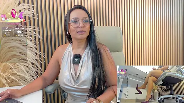 lulu 072 online show from 11/27/25, 12:11