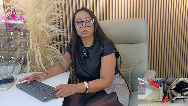 lulu 072 online show from 04/12/26, 12:03