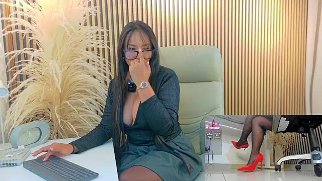 Snapshot of lulu_072 chatting on 02/07/26, 12:18 lulu 072 online show from 02/07/26, 12:18