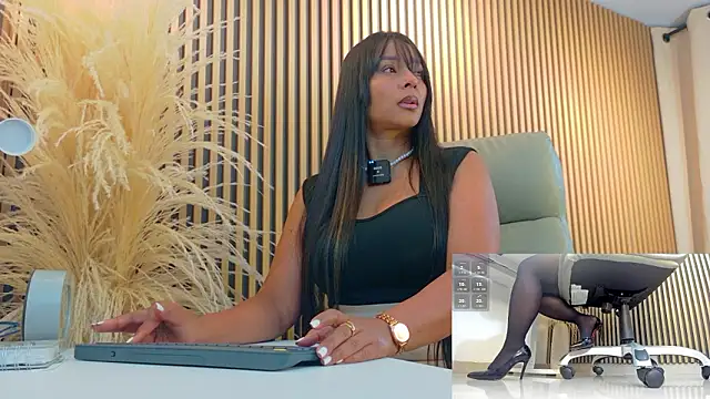 Snapshot of lulu_072 chatting on 02/04/26, 12:16 lulu 072 online show from 02/04/26, 12:16