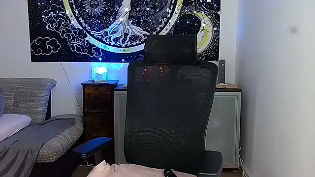 Snapshot of SexxyLiviaa chatting on 03/28/26, 05:25 SexxyLiviaa online show from 03/28/26, 05:25