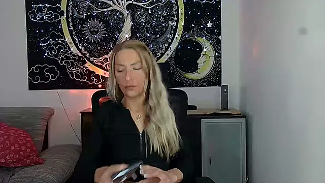 SexxyLiviaa online show from 05/07/26, 04:43