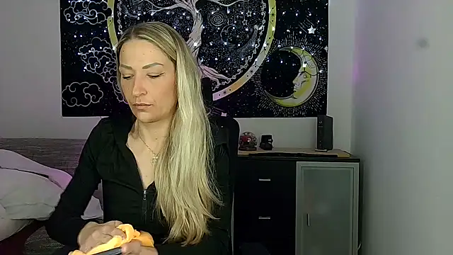 Snapshot of SexxyLiviaa chatting on 02/19/26, 01:35 SexxyLiviaa online show from 02/19/26, 01:35