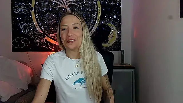 Snapshot of SexxyLiviaa chatting on 03/19/26, 07:25 SexxyLiviaa online show from 03/19/26, 07:25