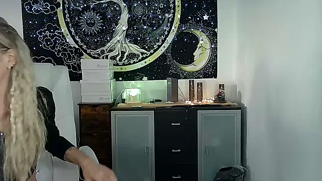 SexxyLiviaa online show from 10/17/25, 02:30