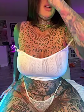 caseykey online show from 10/26/25, 10:10