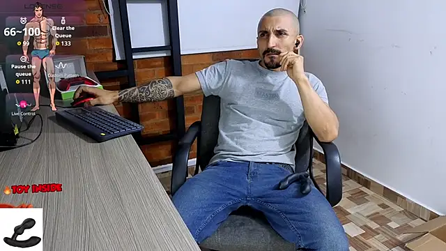 Marck Muscle online show from 12/23/25, 04:12