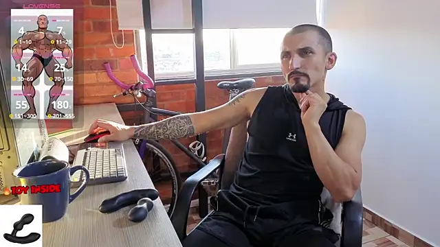 Snapshot of Marck_Muscle chatting on 06/11/26, 10:29 Marck Muscle online show from 06/11/26, 10:29
