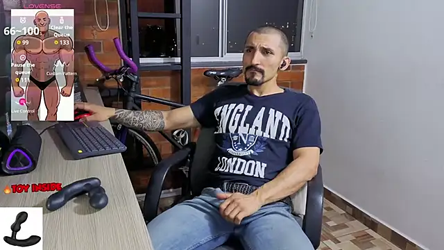 Snapshot of Marck_Muscle chatting on 06/11/26, 12:32 Marck Muscle online show from 06/11/26, 12:32