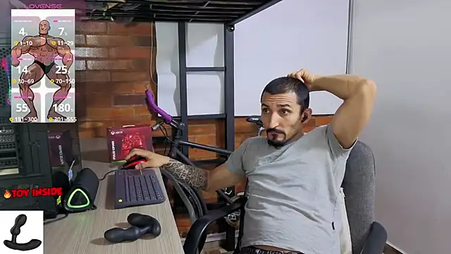 Snapshot of Marck_Muscle chatting on 07/05/26, 04:19 Marck Muscle online show from 07/05/26, 04:19
