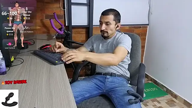 Marck Muscle online show from 10/03/25, 03:20