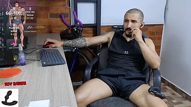 Marck Muscle online show from 10/30/25, 01:15