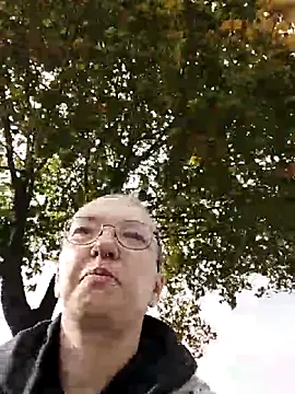 Isabella Geney online show from 10/11/25, 12:39