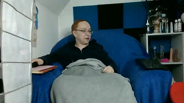 Isabella Geney online show from 03/31/26, 08:44