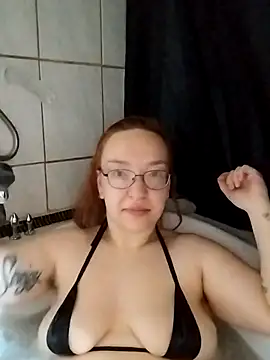 Isabella Geney online show from 04/04/26, 12:34