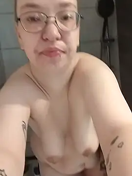 Isabella Geney online show from 06/20/26, 11:15
