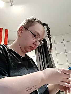 Isabella Geney online show from 03/01/26, 04:40