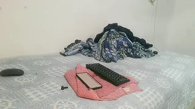 UncutToyBoy23cm online show from 10/10/25, 05:14