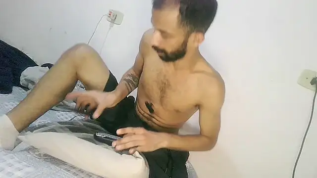 UncutToyBoy23cm online show from 09/09/25, 07:40