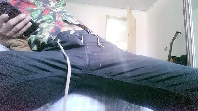 UncutToyBoy23cm online show from 09/20/25, 03:28