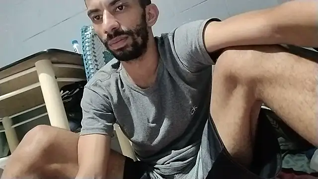 UncutToyBoy23cm online show from 05/10/26, 10:52